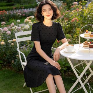 晚白 泡泡袖礼服小黑裙