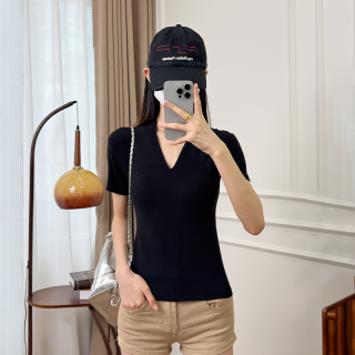 夏季2025新款辣妹修身性感t恤时尚美式正肩短袖t恤女深v领上衣女