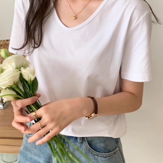 2026年春夏季白色v领短袖t恤女正肩韩版叠穿宽松百搭显瘦纯色上衣