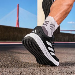 adidas RESPONSE 男女通用跑鞋 IH6092