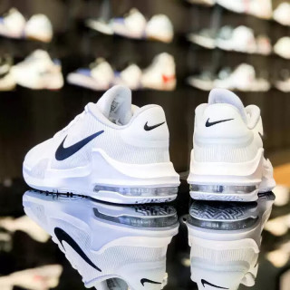 NIKE Air Max Impact 4 气垫缓震 白色 44.5 男鞋