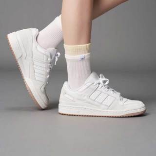 adidas 三叶草中性时尚户外日常运动轻便舒适休闲鞋 ID6858