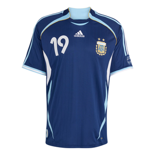 adidas 阿根廷队2006梅西版复古足球休闲文化短袖球衣