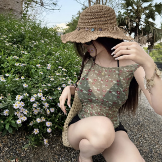 安与·洛施琪 新款法式复古碎花显瘦V领度假风吊带三件套泡温泉度假泳衣女 图片色 M