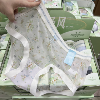 80-135斤3条装小轻风冰皮碎花飘飞女士轻薄透气舒适中腰内裤9712