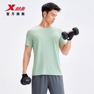 特步 速干透气 运动T恤