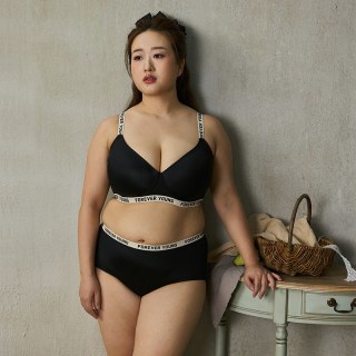 EMMA ROSE EMMAROSE胖mm薄款光面无痕隐形大码内衣女大胸显小聚拢防下垂文胸