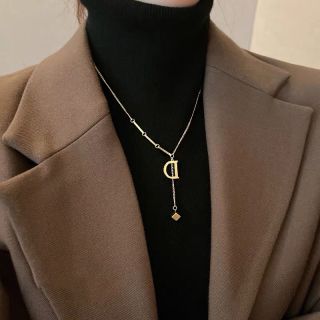 钛钢项链 D字母吊坠项链轻奢百搭简约气质小众设计感锁骨链