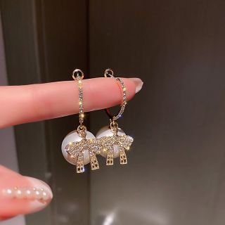 合金亚克力耳饰 耳环新款时尚百搭轻奢耳坠简约冷淡风耳饰女气质
