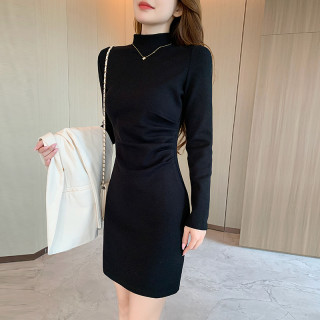 打底连衣裙女秋冬配大衣2026新款气质内搭黑色长袖包臀裙修身显瘦