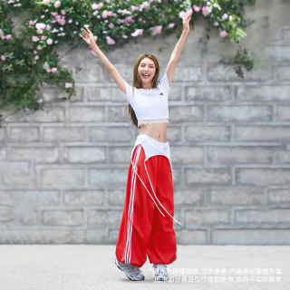adidas 短袖女上衣 2026秋新款修身显瘦短款舒适 KZ1526 白色