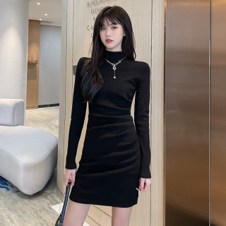 打底连衣裙女秋冬配大衣2026新款气质内搭黑色加绒加厚包臀裙显瘦