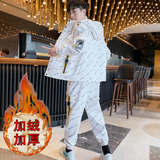 2025秋冬季新款时尚休闲反光条男工装连帽加绒加厚夹克裤子两件套
