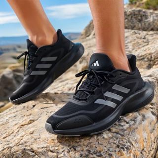 adidas 跑步鞋男女鞋低帮休闲鞋缓震黑武士运动鞋