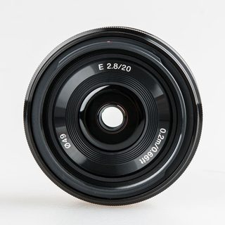 索尼 E 20mm F2.8 微单饼干镜头