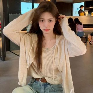假两件连帽针织开衫女2026新款早初秋装慵懒风短款上衣设计感小众