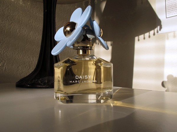 MARC JACOBS 马克雅克布 玛亚科布 DAISY 小雏菊女士香水 100ml