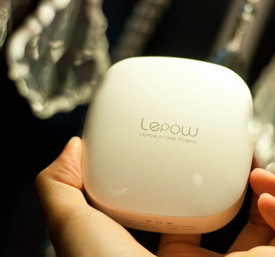 Lepow 乐泡 磐石 移动电源(6000毫安)