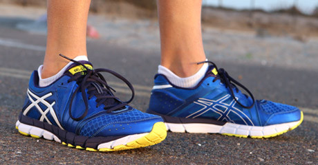 asics亚瑟士GEL-Lyte33 2 T317N 男款轻量缓震跑鞋上脚