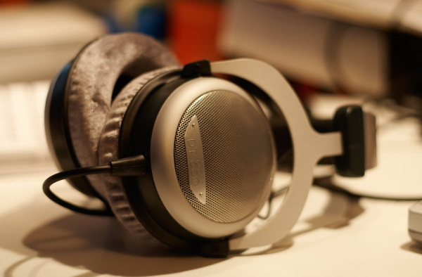 新低价:beyerdynamic 拜亚动力 DT880 头戴式HIFI耳机(250Ω/600Ω/32Ω版)