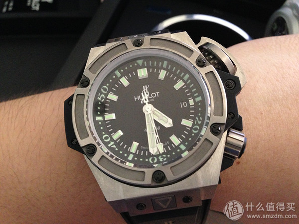 HUBLOT 宇舶 王者至尊系列 731.NX.1190.RX 男表 晒物广场:今日好晒单 国产模魂卡碧尼、高端HUBLOT宇舶 王者至尊、Bushnel望远镜、奇葩无扇叶散热器、保时捷 纯钛镜架、街头风50 Cent耳机