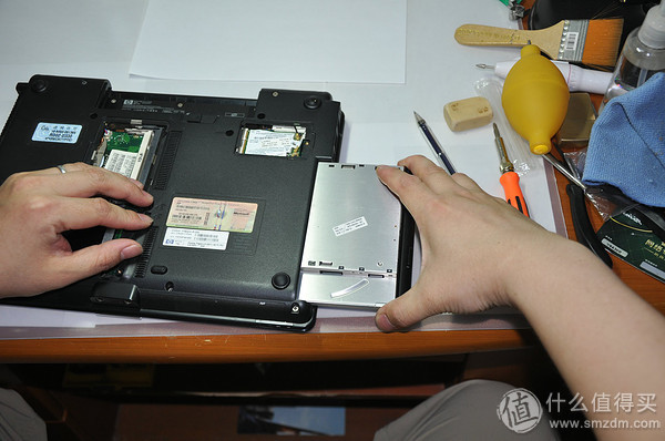 笔记本清灰 换处理器 经验盒子:近期好经验 找回丢失的iPhone、大气磅礴的高达来袭、日本乐天购物攻略、个人理财建议、相机闪光灯的选择、电动牙刷选购、夏日主题大集合