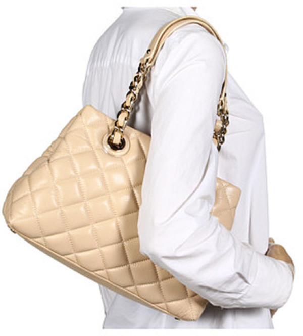 Kate Spade Gold Coast Shimmer Small Maryanne 肩包 效果