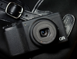 行货好价！RICOH 理光 GR 数码相机（APS-C画幅）