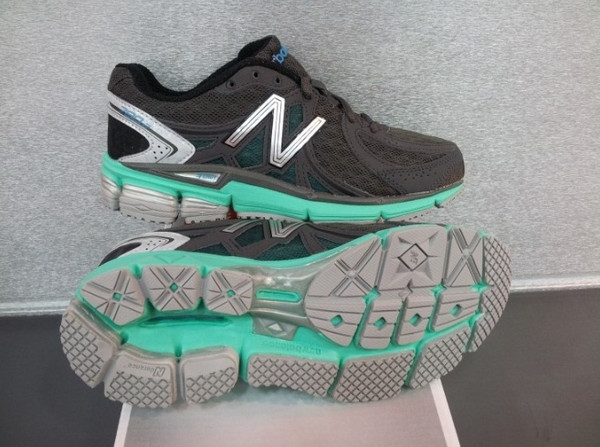 New Balance 新百伦 W780 女款跑鞋