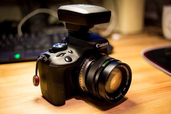 EOS 100D