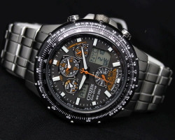 Citizen 西铁城 Skyhawk 超级空中之鹰 JY0010-53E 男款腕表（电波对时、光动能）