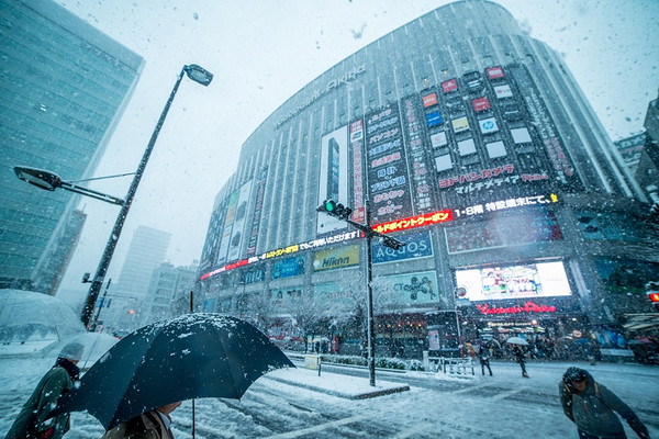 特价预告：Bower 超广角镜头 14mm f/2.8 （佳能/尼康卡口）