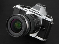 OLYMPUS 奥林巴斯 OM-D E-M5 双镜套机（14-42、40-150）