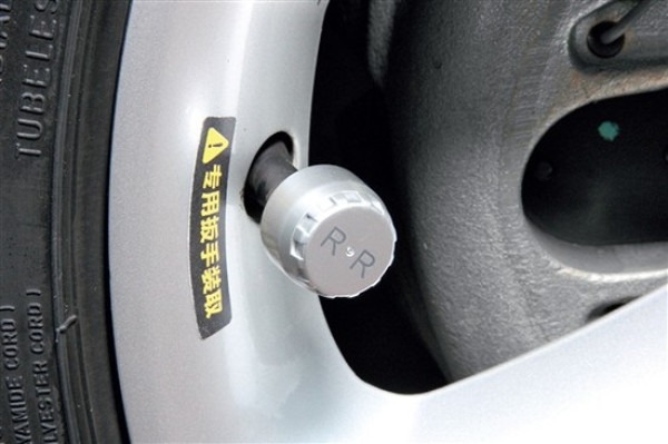 Steelmate 铁将军 智感710 TPMS 无线胎压监测