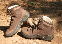 LOWA Renegade GTX Mid Hiking Boot 男士登山鞋
