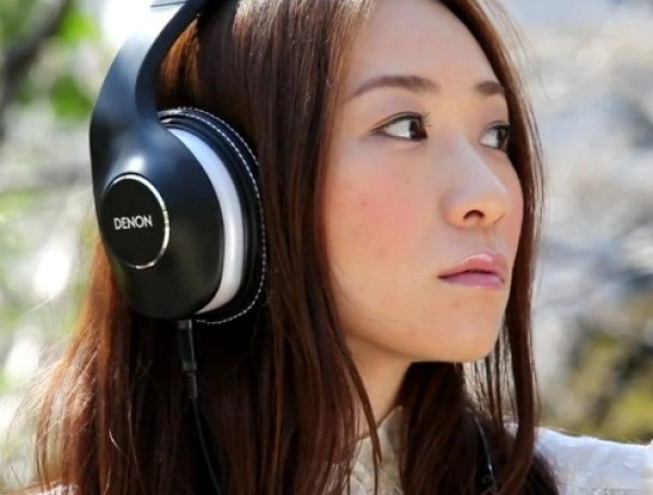 AT-D600