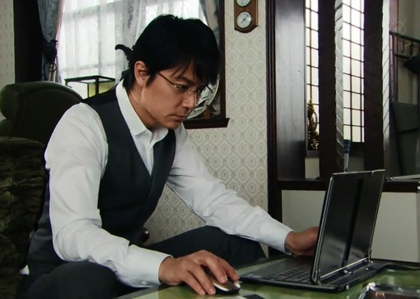 TOSHIBA 东芝 Satellite U925T-S2120 滑盖超极本(i5/128GB SSD/12.5寸IPS触摸屏)翻新版