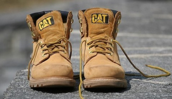拼单好价：Caterpillar 卡特彼勒 2nd  Plain Soft Toe 男款工装靴
