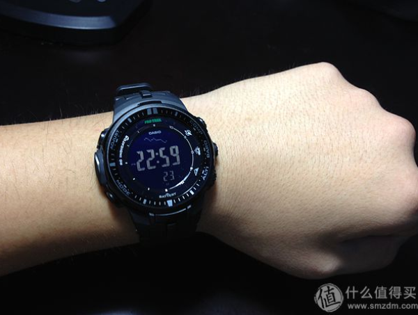 CASIO 卡西欧 PRW-3000-1ACR 男款登山腕表(六局电波、三重感应、世界时间)