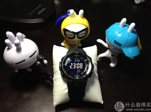 CASIO 卡西欧 PRW-3000-1ACR 男款登山腕表(六局电波、三重感应、世界时间)