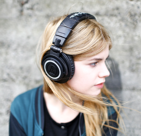Audio-Technica 铁三角 ATH-M50S 头戴式耳机(监听旗舰)