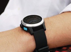 美观实用：Cookoo Watch 智能腕表（蓝牙4.0、防水、消息提醒）+缤特力ML10