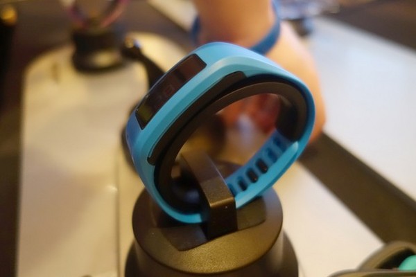 CES2014新品：Garmin 佳明 vivofit Wireless Activity Tracker 智能手环