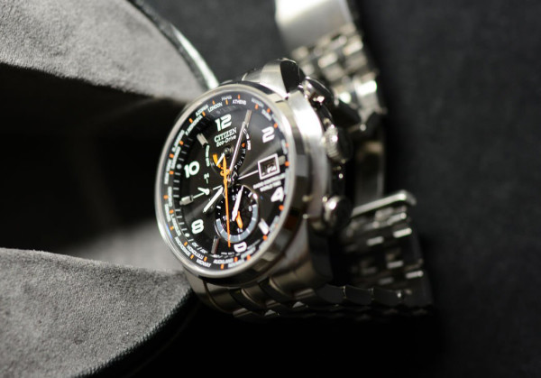 Citizen 西铁城 Eco Drive AT9010-52E 男款光动能腕表(5局电波、两地时间)