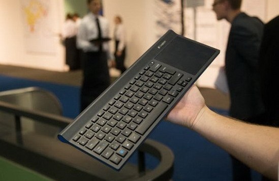 Logitech 罗技 TK820 HTPC 无线键盘(带触控板)