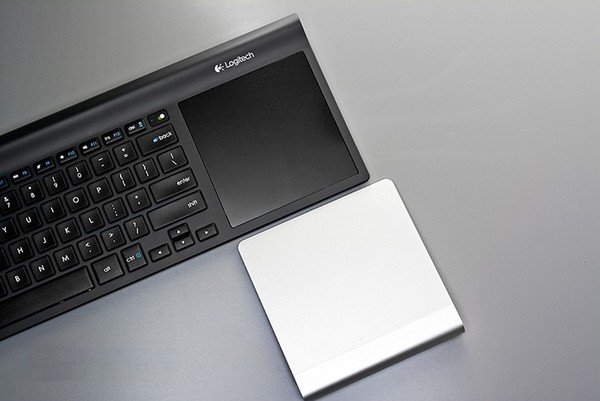 Logitech 罗技 TK820 HTPC 无线键盘(带触控板)