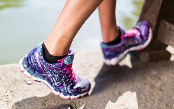 asics 亚瑟士 GEL-KAYANO 19 旗舰级 女款避震跑鞋
