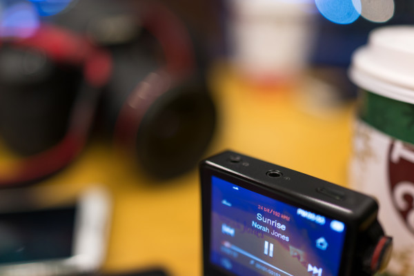 退烧神器:iRiver 艾利和 Astell&Kern AK120 音乐播放器