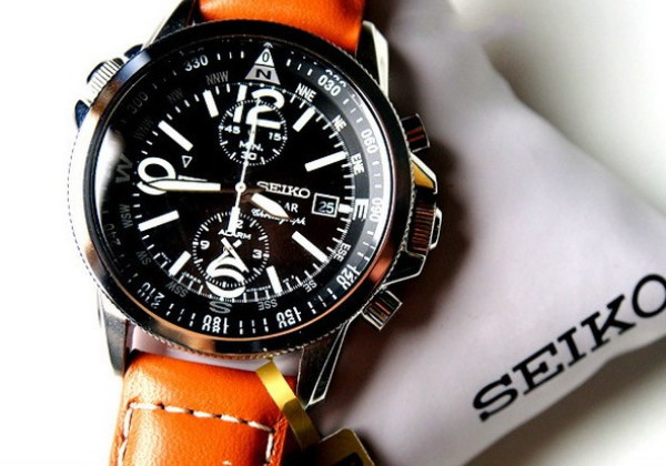 SEIKO 精工 SSC081 男士太阳能腕表