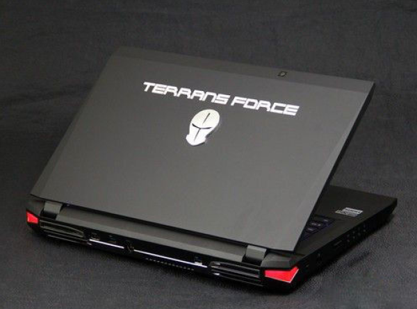 Terrans Force 未来人类 X911 17.3寸游戏本(i7、GTX765M SLI、8热管、四内存槽+四硬盘仓、蓝光光驱)